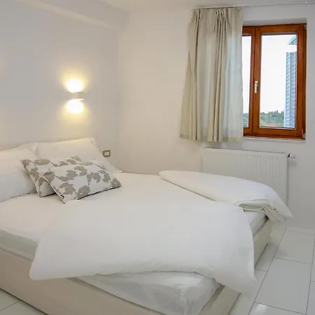 Casa vacanze Beautiful Home In Pokrovnik With Sauna