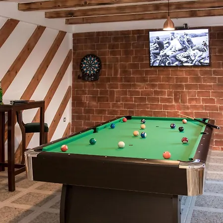 Beautiful Home In Pokrovnik With Sauna