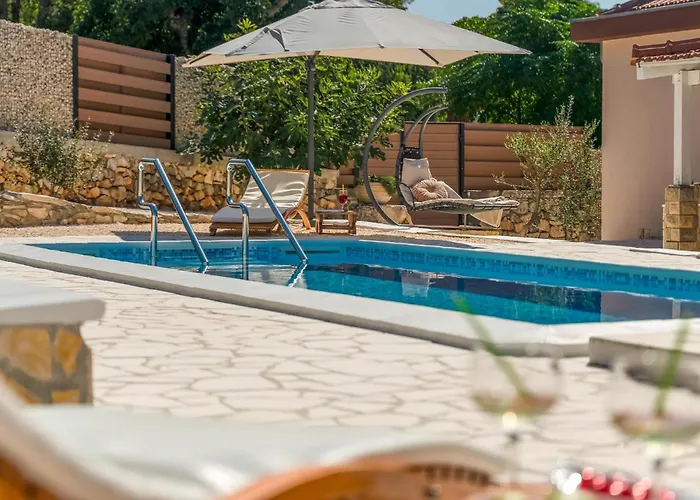 בית נופש Gorgeous Home In Pokrovnik With Wifi Pokrovnik